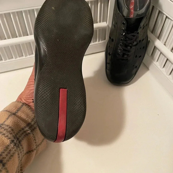 Authentic Prada leather shoes in great condition - Picture 8 of 13